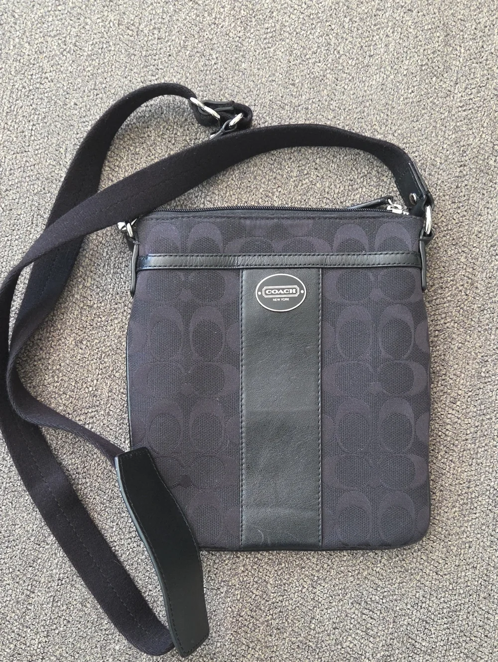 Coach Signature Canvas Sutton Swingpack Crossbody Bag Black